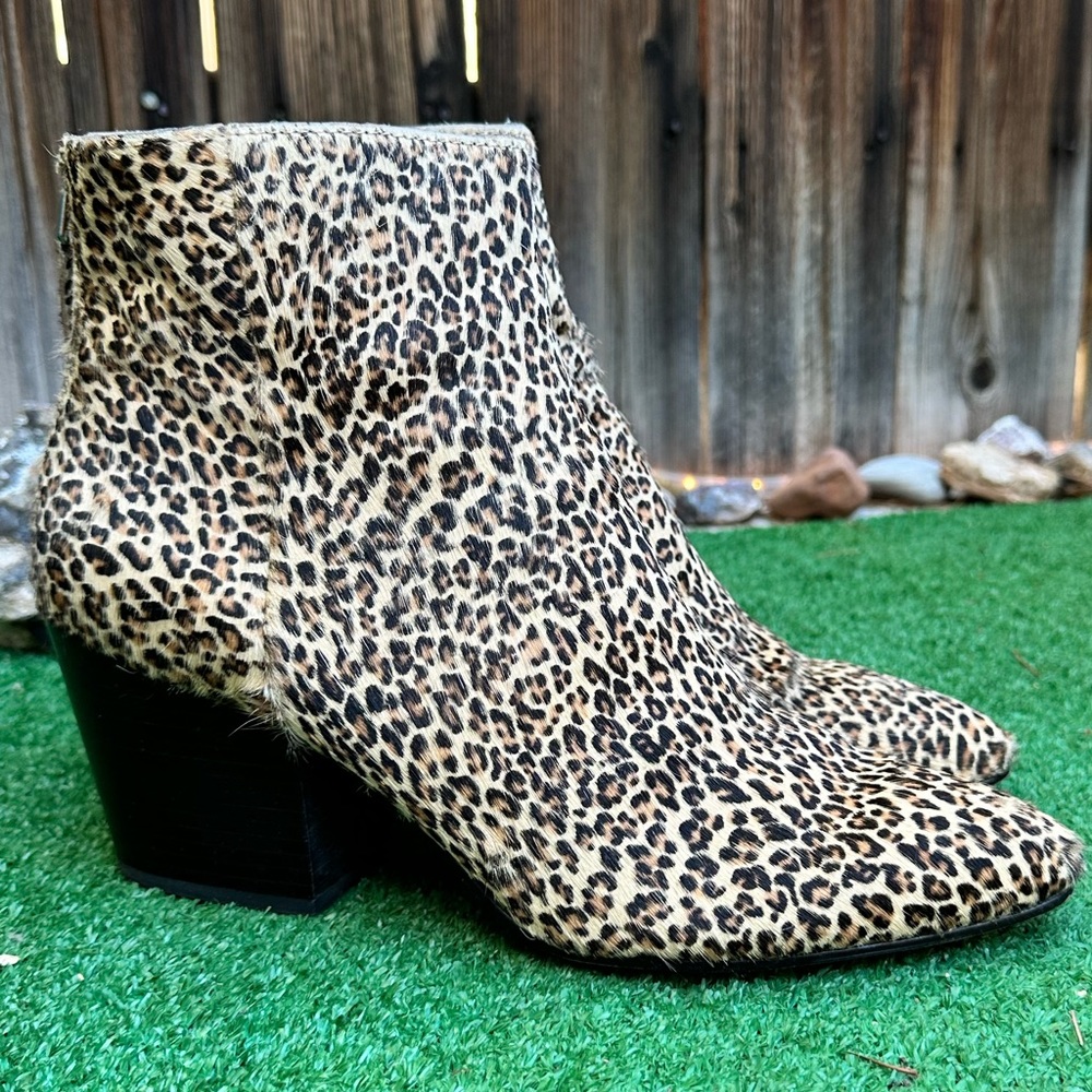 DOLCE VITA Fur Boots - Picture 4 of 10